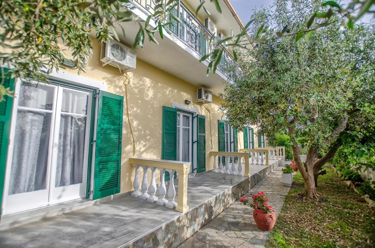 Kapetanios Luxury Aparthotel Agios Georgios  Bagian luar foto