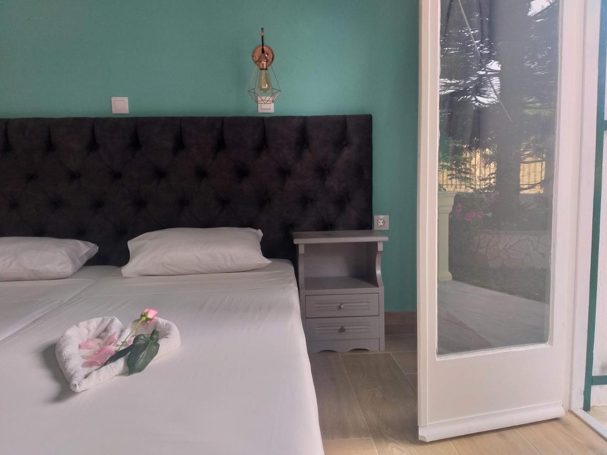 Kapetanios Luxury Aparthotel Agios Georgios  Bagian luar foto